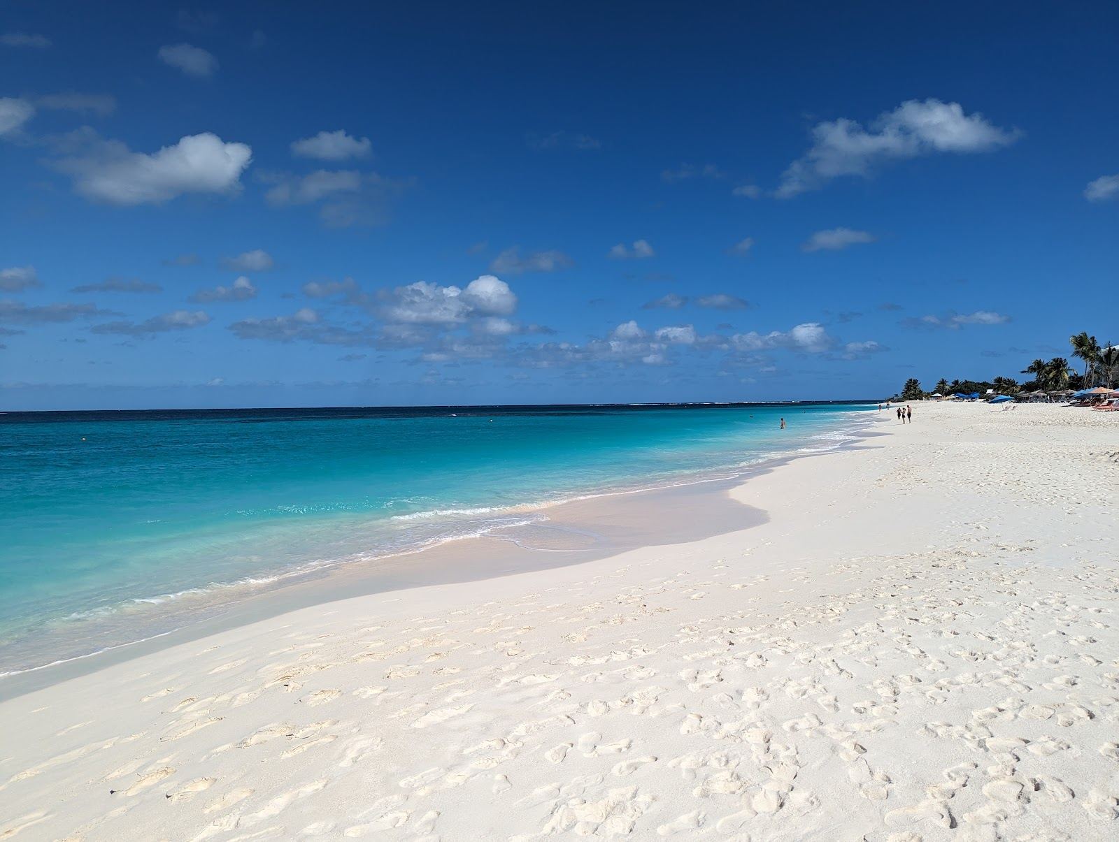 Calm shallow turquoise water and soft white sand at Shoal Bay East in Anguilla used for the family beaches guide on Beaches for Kings