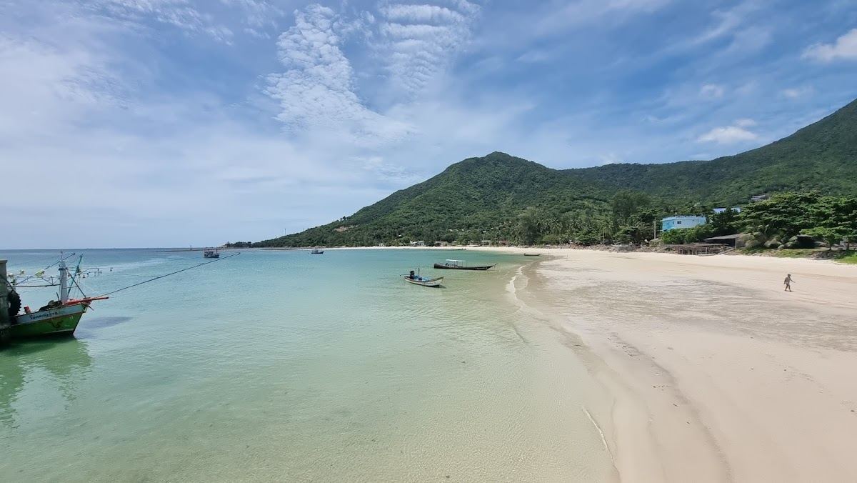 The sheltered north facing bay and fishing boats of Chaloklum on Koh Phangan