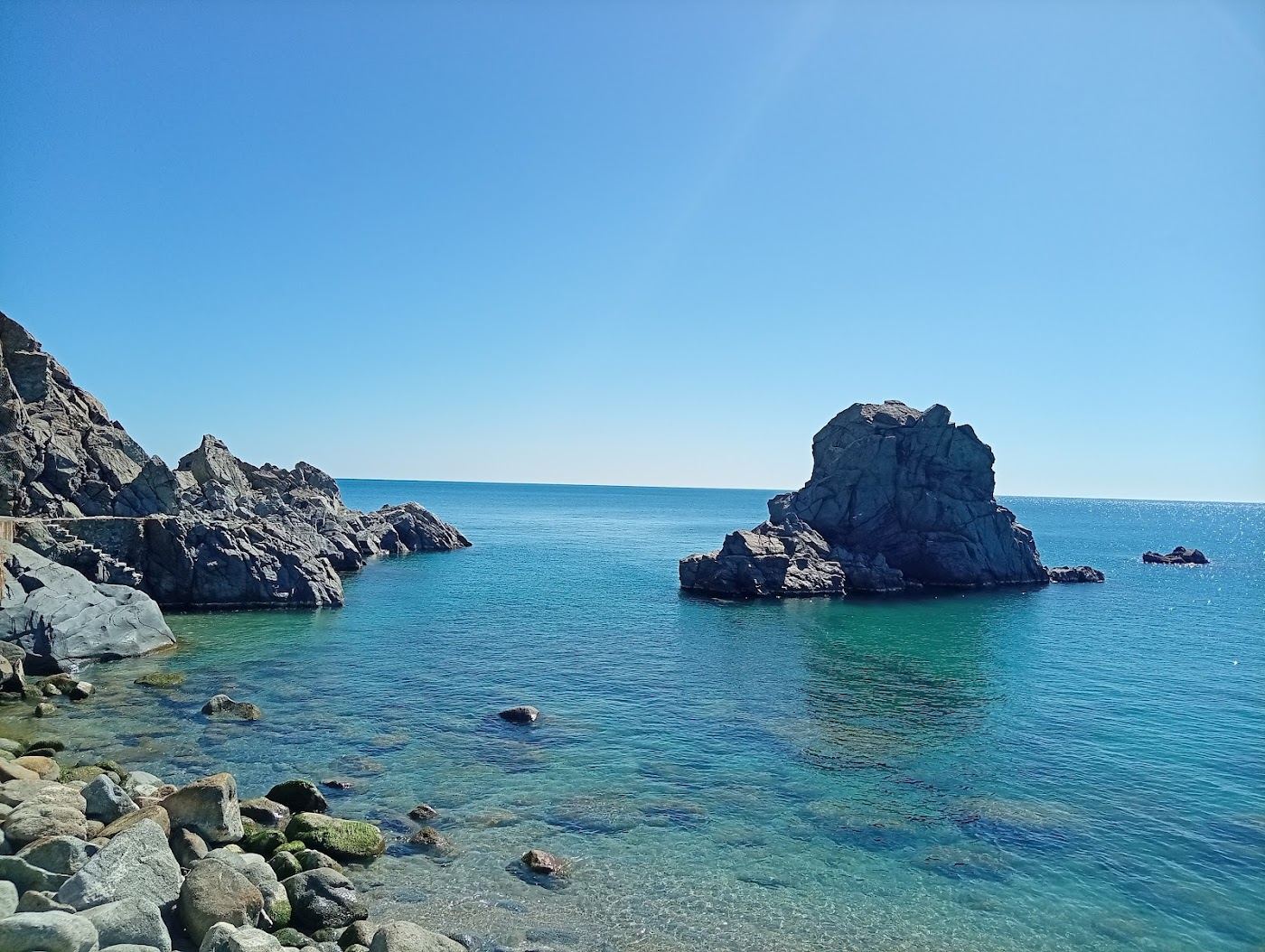 Rocky coves and clear water near Pietragrande by Copanello in Calabria