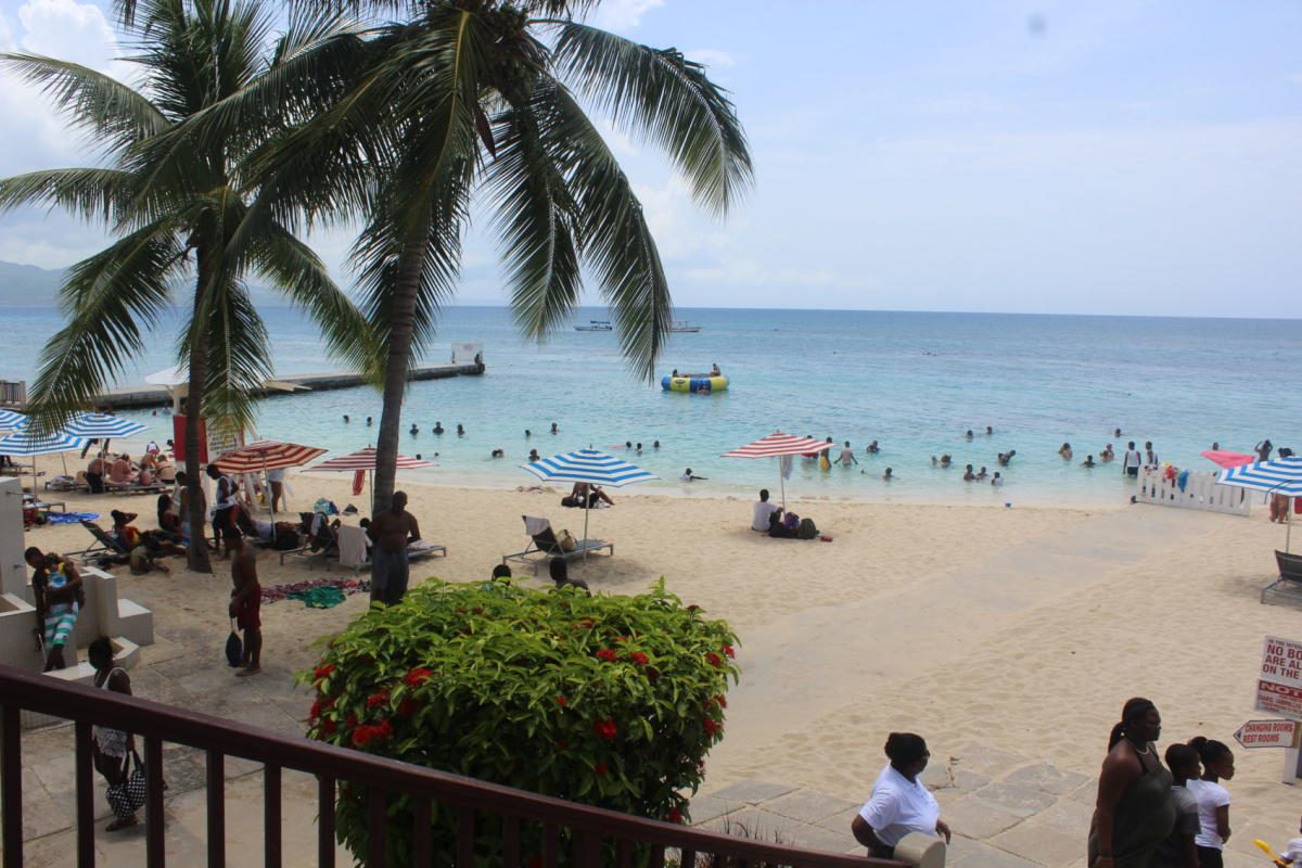 Doctor's Cave Beach Jamaica beach