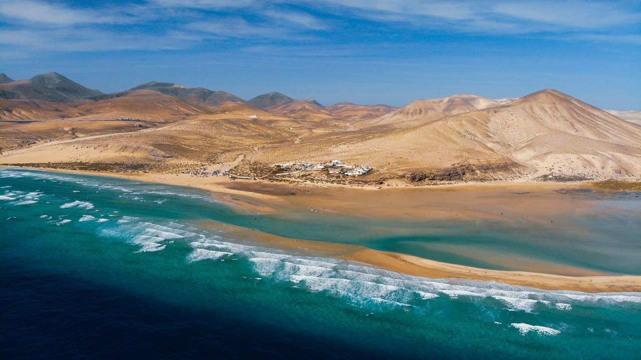 Pale sand and turquoise lagoon at Sotavento on the Jandia peninsula in Fuerteventura