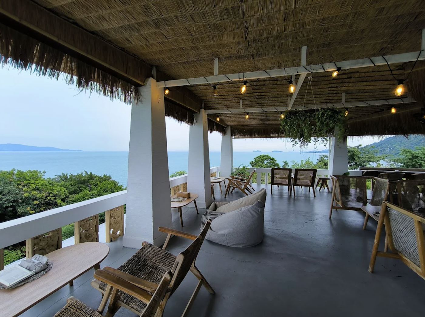 Beachfront bars and loungers along Sunrise Beach at Haad Rin in Koh Phangan