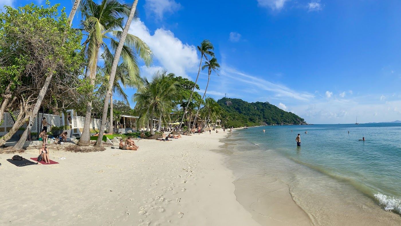 The beach and headland between the two bays at Haad Rin in Koh Phangan