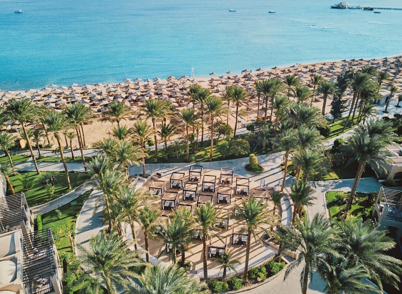 The sheltered sandy bay and shallow water at Makadi Bay south of Hurghada in Egypt