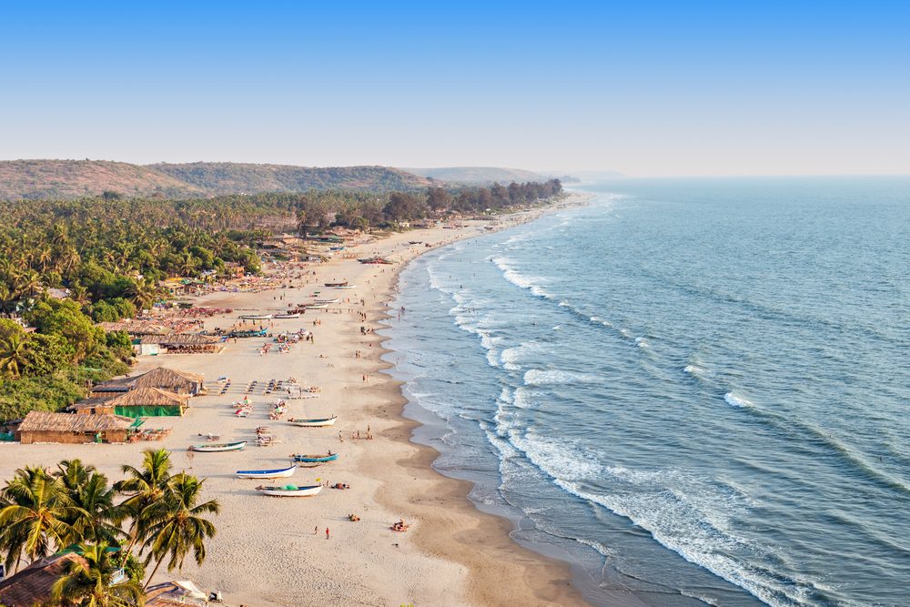 The dry season peaks in January, with warm calm seas, sunshine and the south's quiet palm fringed sands.