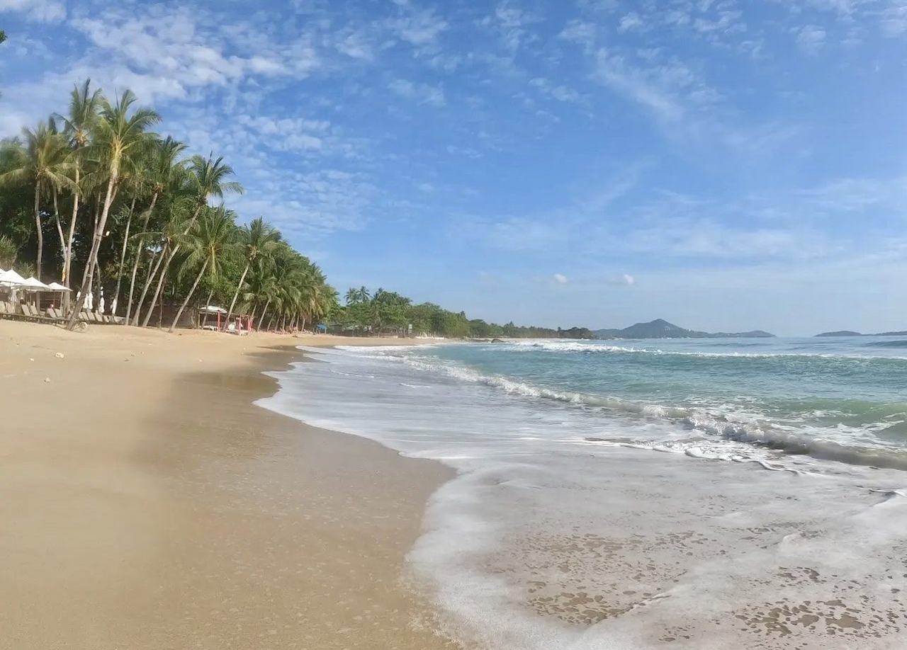 The calmer bay at Chaweng Noi on Koh Samui