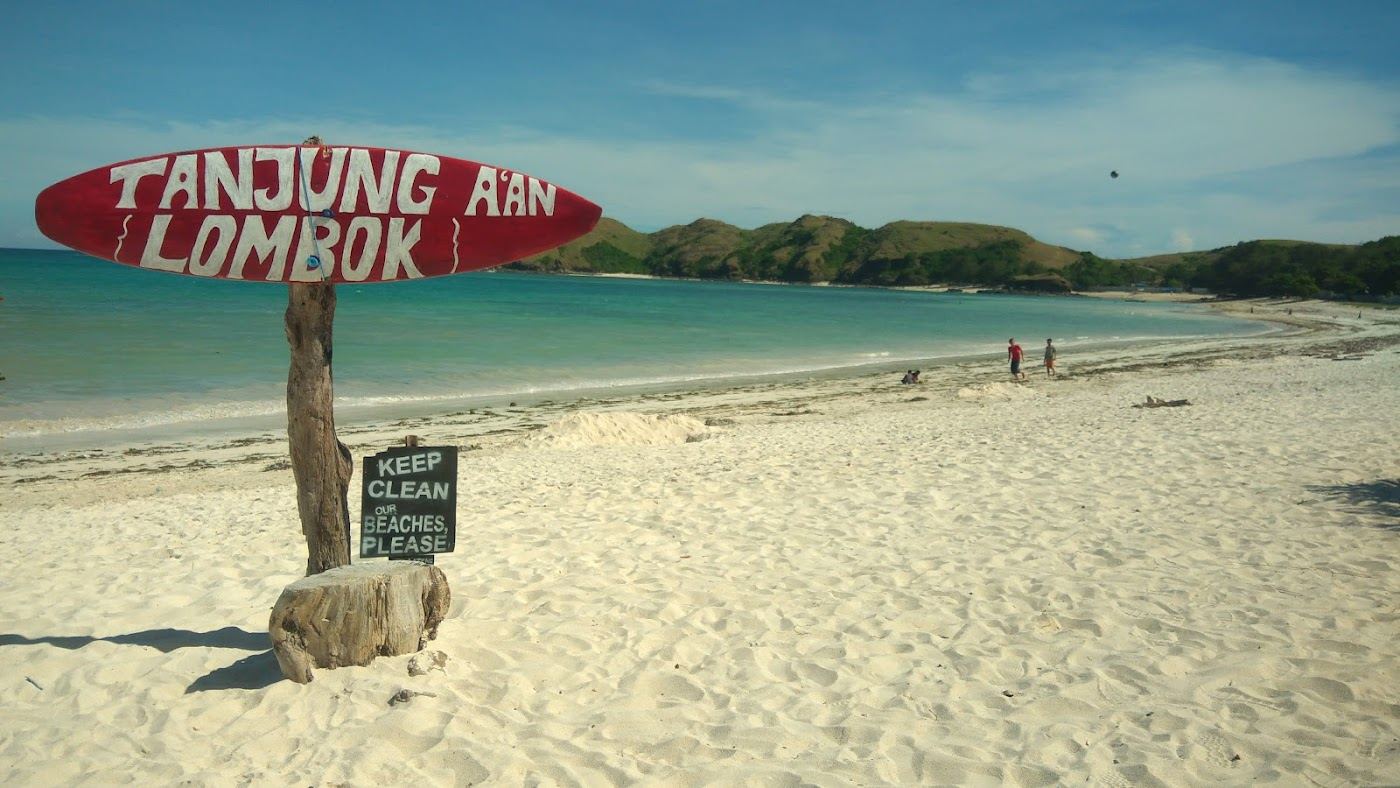 Calm clear turquoise water at a sheltered bay in Lombok