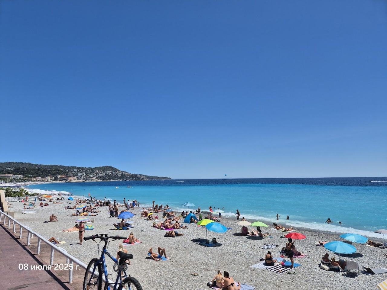 Glamour, food and beach clubs a two hour hop away, perfect for a stylish short break.