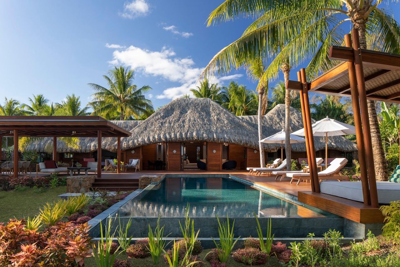 The best swim up and overwater experiences