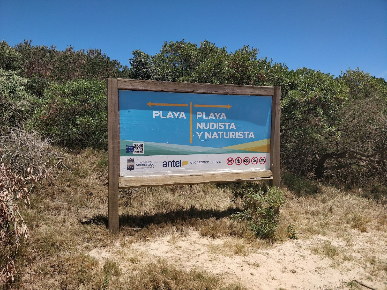 Playa Chihuahua Portezuelo Punta del Este sheltered naturist bay