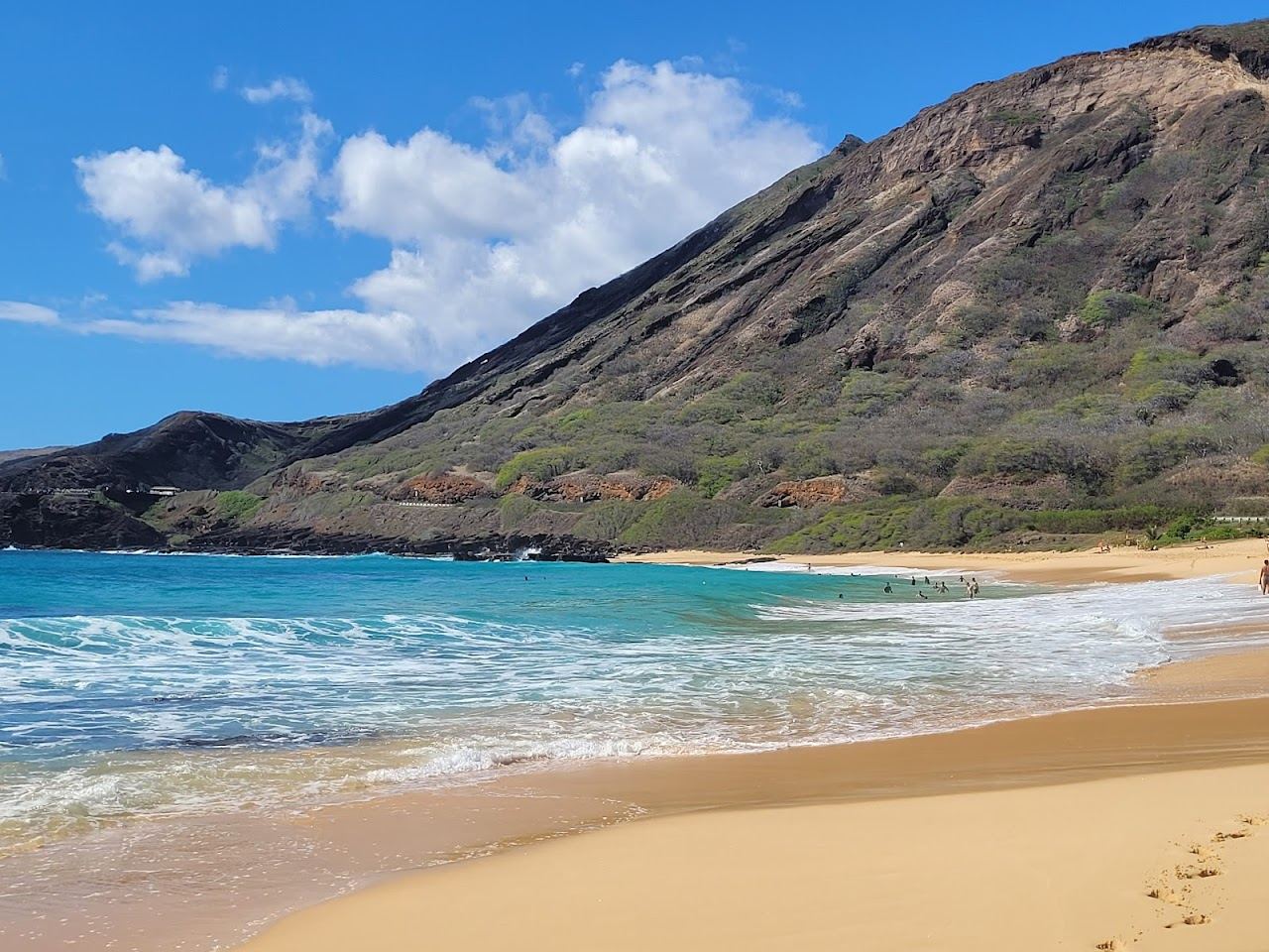 The heavy shorebreak detonating onto the sand at Sandy Beach on Oahu