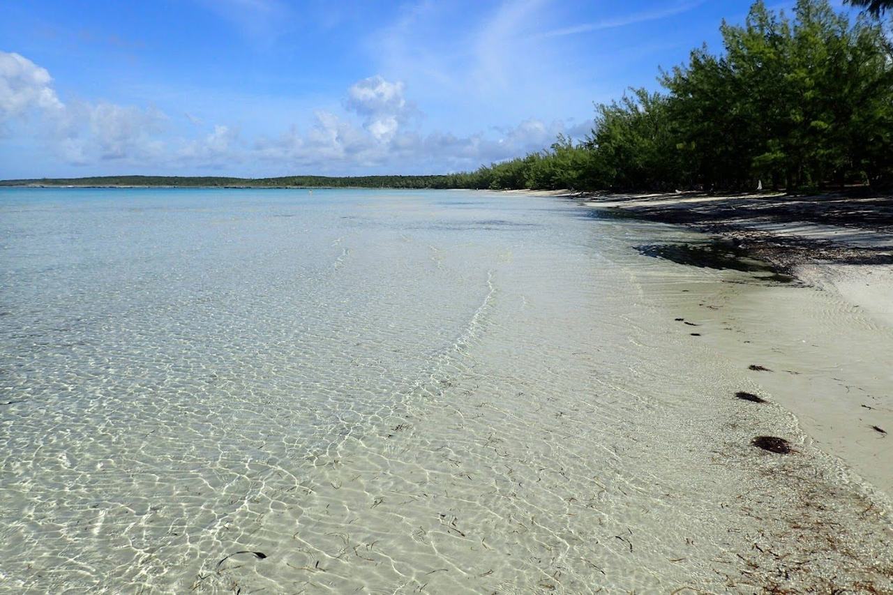 Ten Bay Beach calm shallow turquoise water near Savannah Sound on Eleuthera